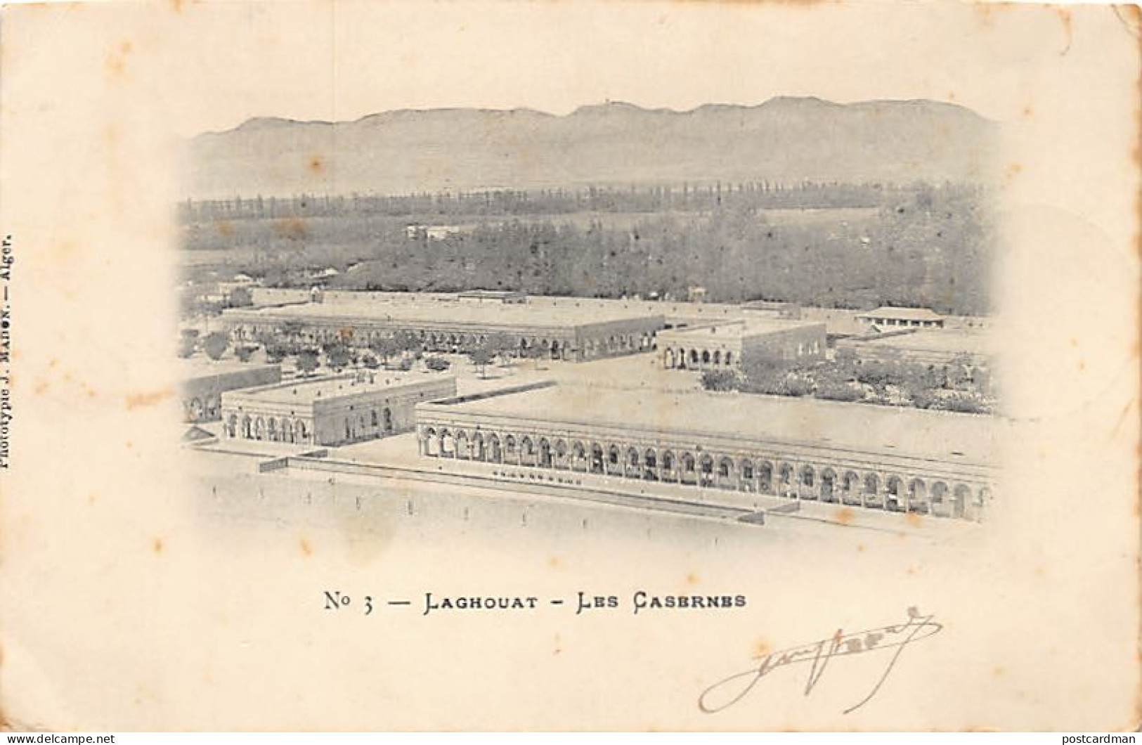 LAGHOUAT - Les Casernes - Laghouat