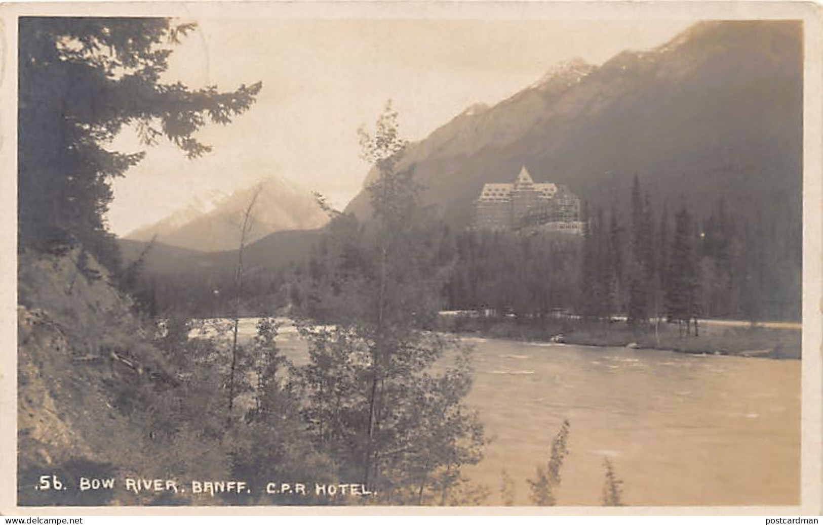 Canada - BANFF (AB) Bow River - C.P.R. Hotel - REAL PHOTO - Publ. Byron Hamon 5b - Banff