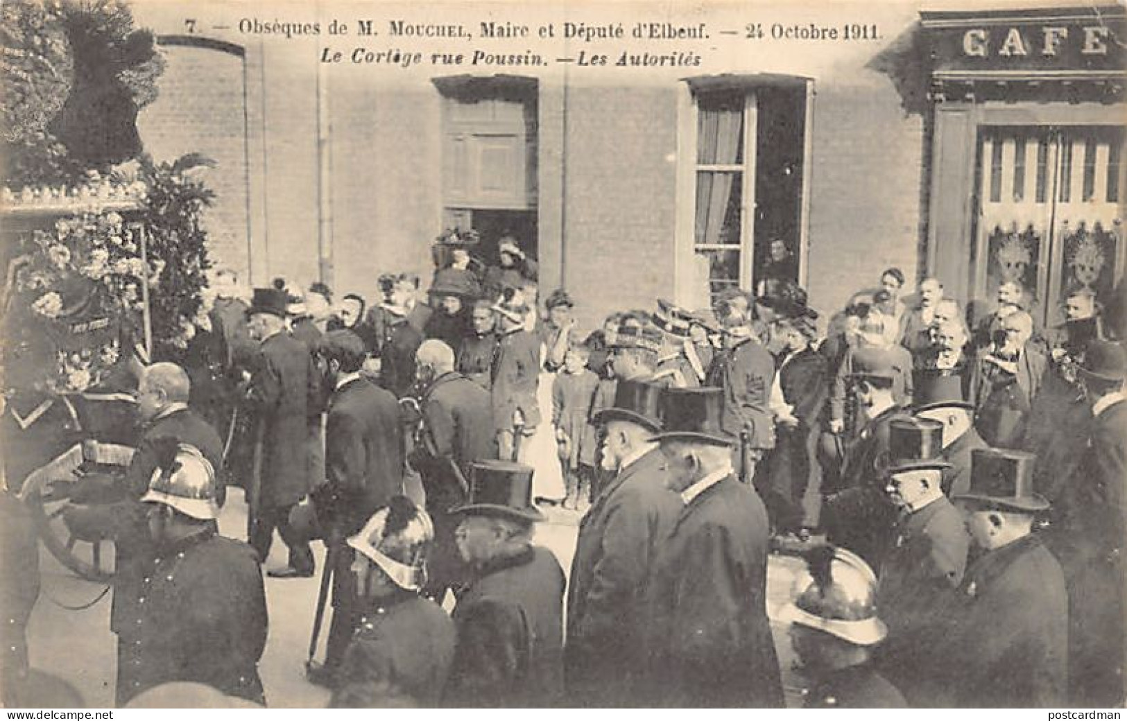 ELBEUF (76) Obsèques De M. Mouchel, Maire Et Député (24 Octobre 1911) - Le Cortège Rue Poussin - Les Autorités - Elbeuf