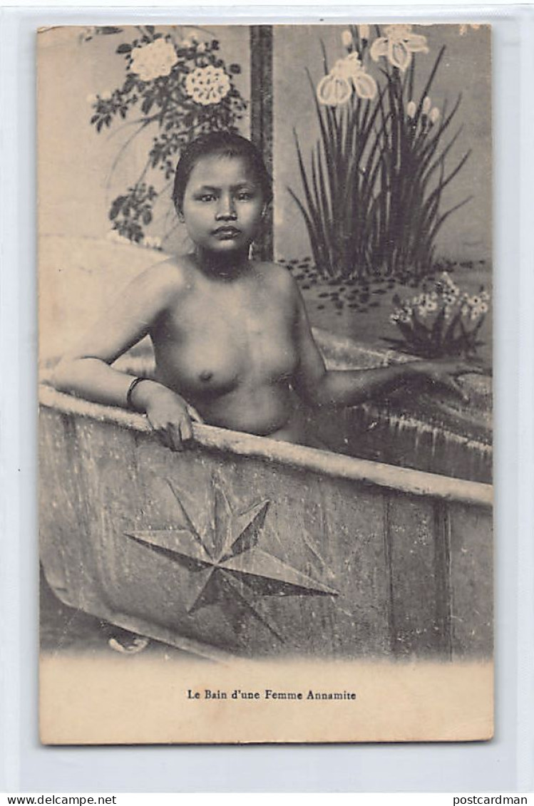 VIETNAM - NU ETHNIQUE - Le Bain D'une Femme Annamite - Ed. Inconnu  - Vietnam