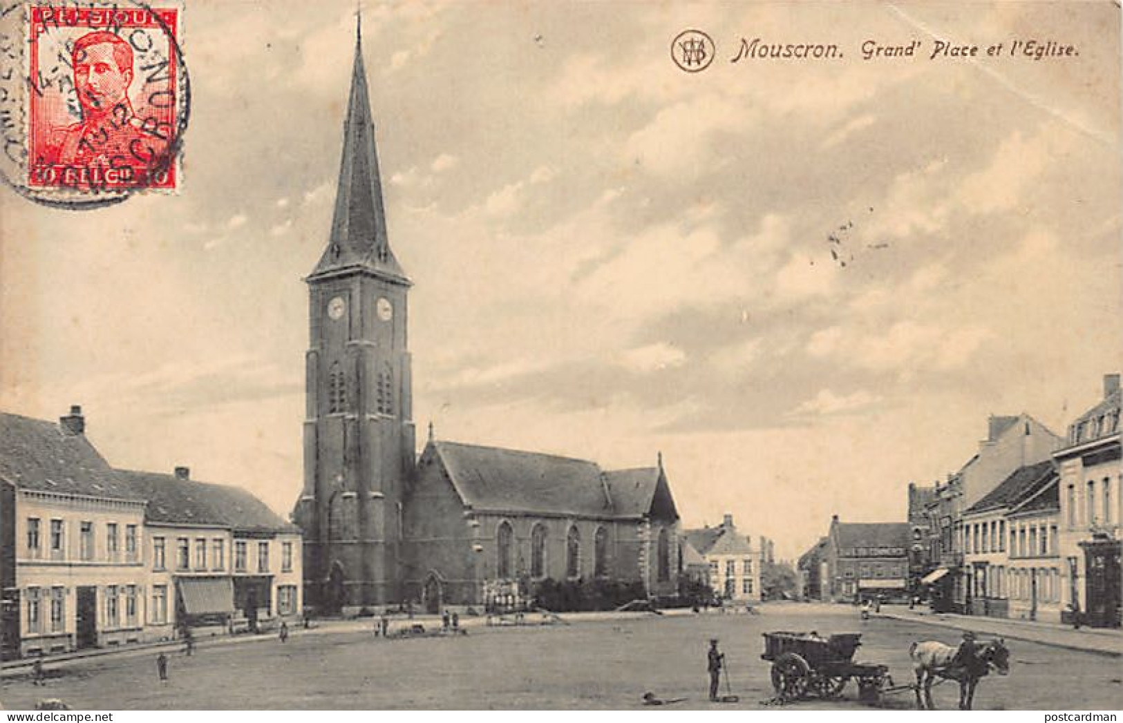 MOUSCRON (Hainaut) Grand' Place Et L'église - Mouscron - Möskrön