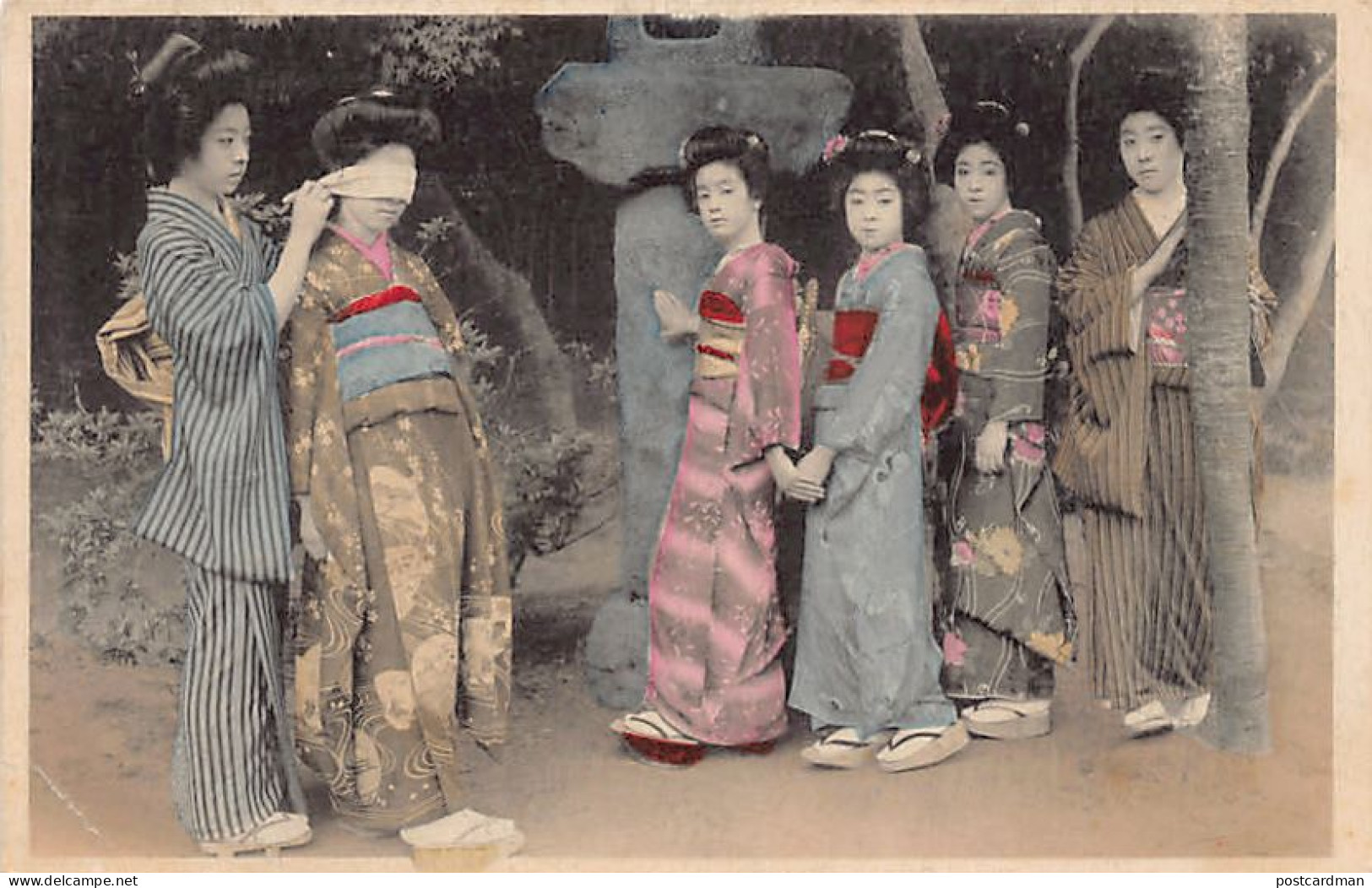 Japan - A Group Of Geishas Playing Hide And Seek - Other & Unclassified