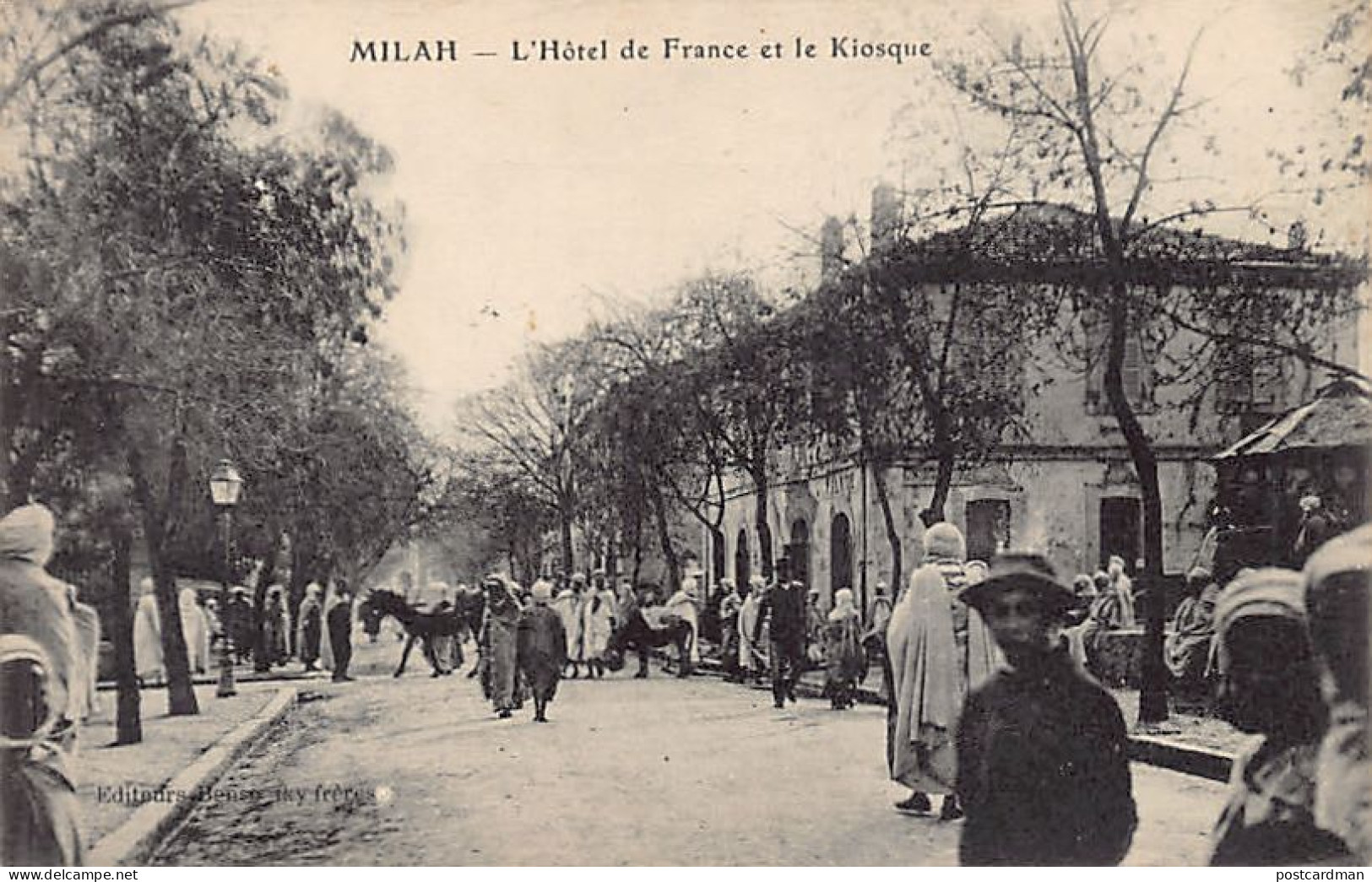 MILA - L'Hôtel De France Et Le Kiosque - Autres & Non Classés