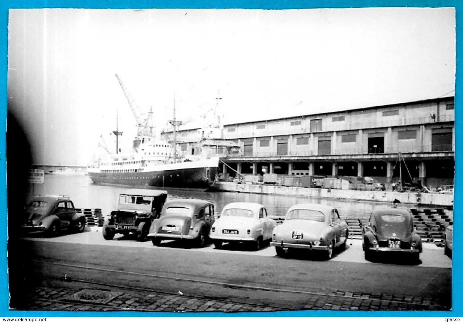 PHOTO Photographie Amateur Algérie : TIZI-OUZOU (ou Port Proche)...* Car Auto Automobile Dont Traction Avant, Jeep... - Afrique