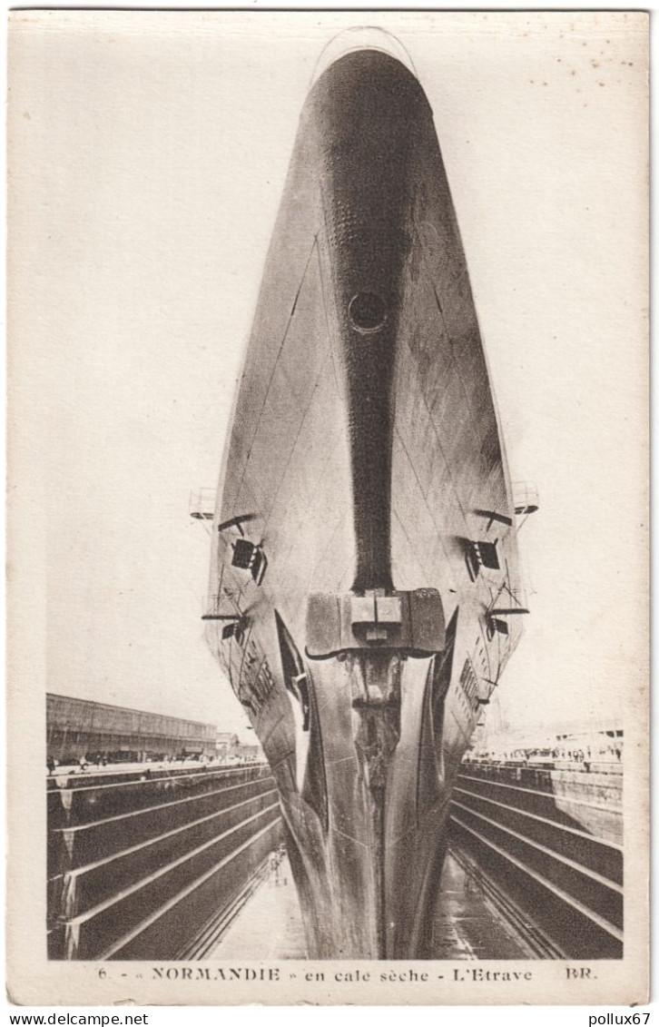 CPA BATEAUX. PAQUEBOT "NORMANDIE" EN CALE SÈCHE - L'ÉTRAVE - Steamers