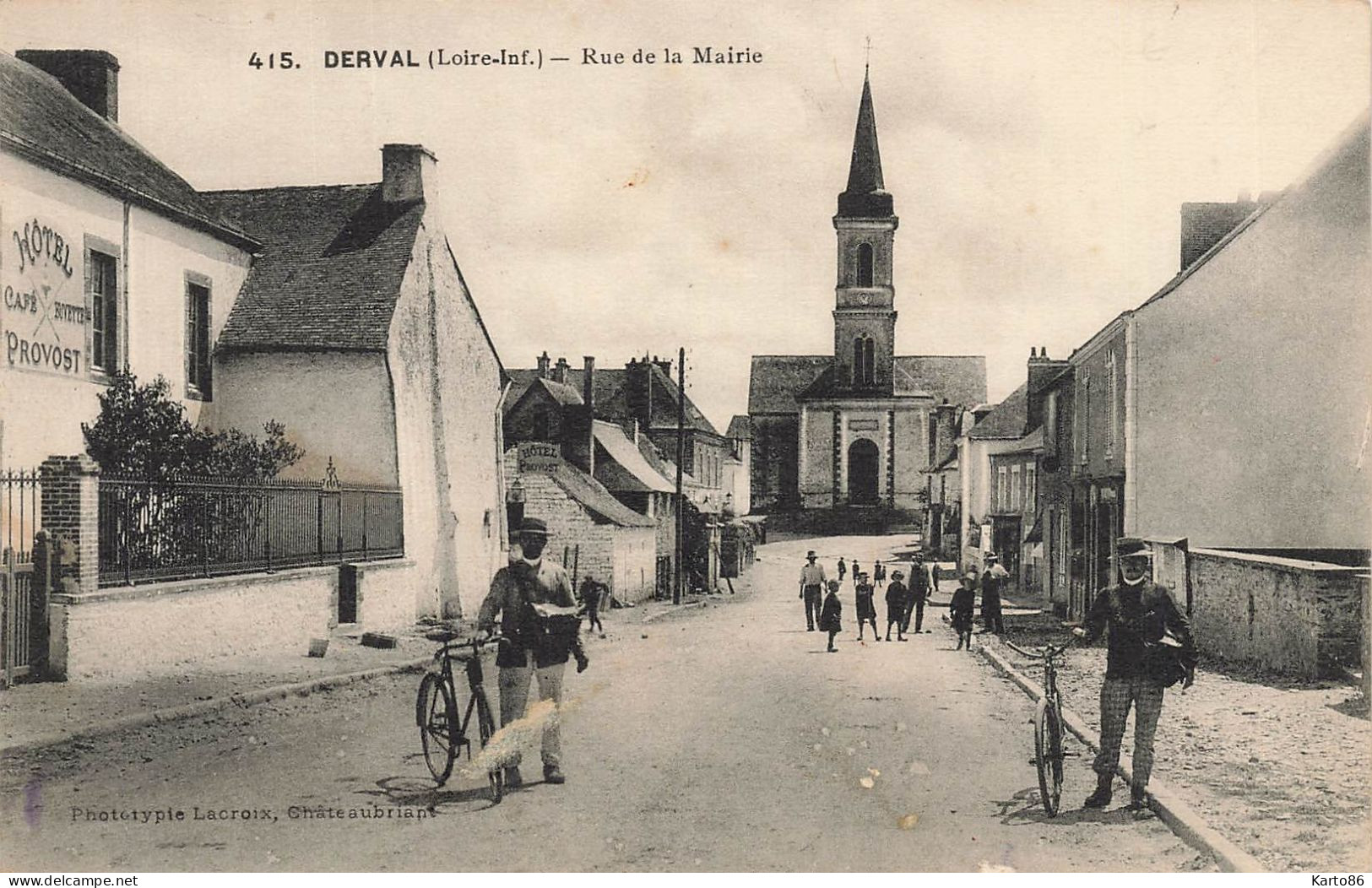 Derval * Rue De La Mairie * Hôtel Café Buvette PROVOST * Enfants Villageois - Derval