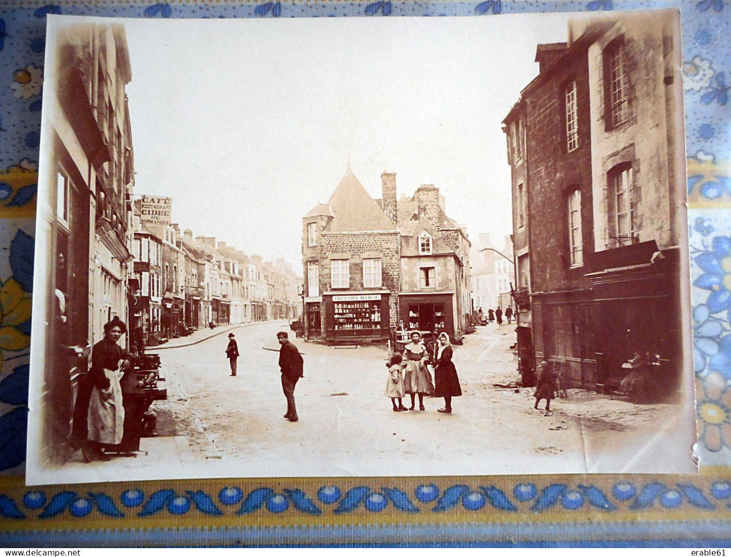 PHOTO AUTHENTIQUE ANCIENNE LASSAY MAYENNE CARREFOUR DES 4 ROUTES Format 1.8 Par 17.5 Cms - Alte (vor 1900)