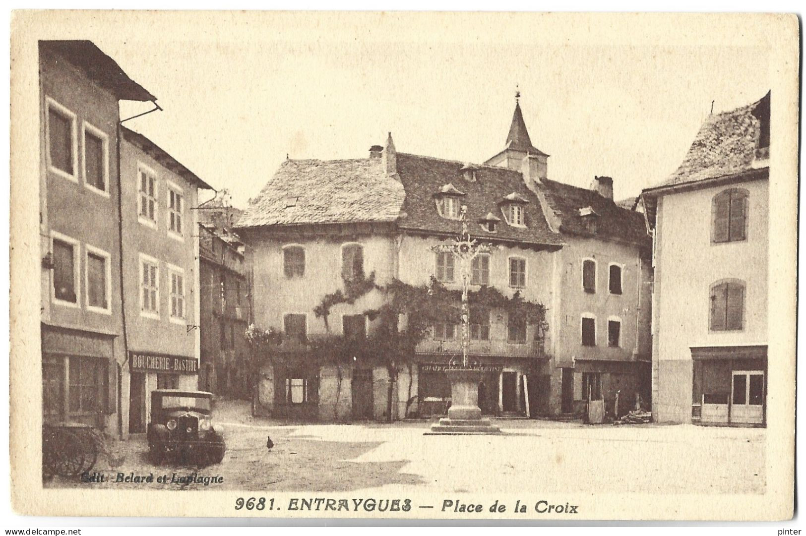 ENTRAYGUES - Place De La Croix - Sonstige & Ohne Zuordnung