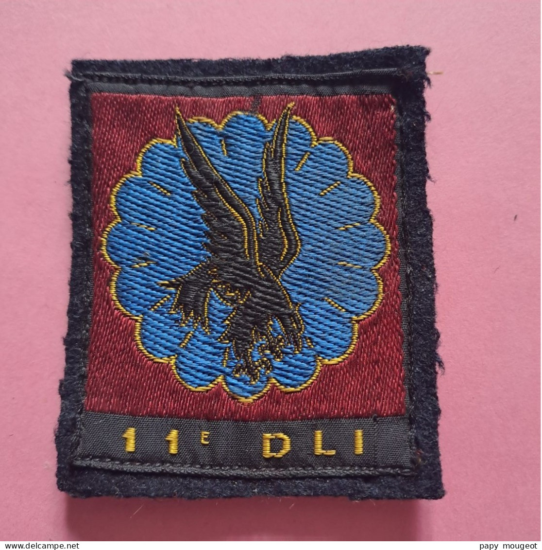 11ème Division Légère D'Intervention Insigne Tissé Avec Agrafes - Patches