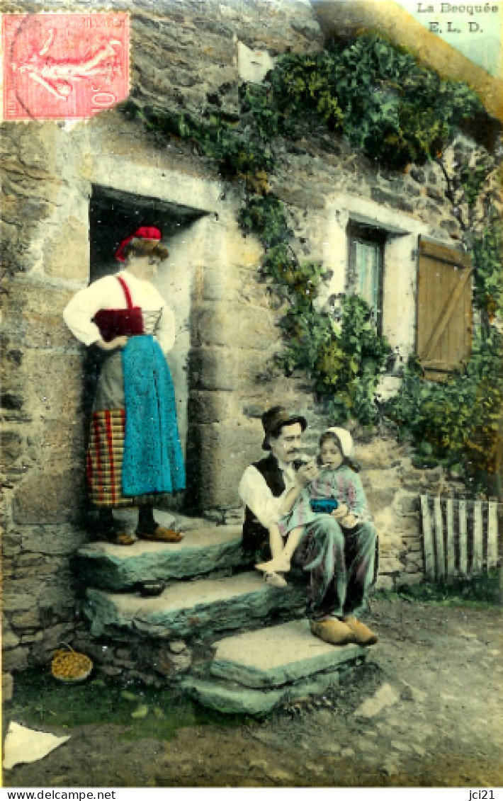 CPA - PARENTS DONNANT À MANGER À UN ENFANT - " LA BECQUÉE " PHOTO CARTE (192)_CP23 - Abbildungen