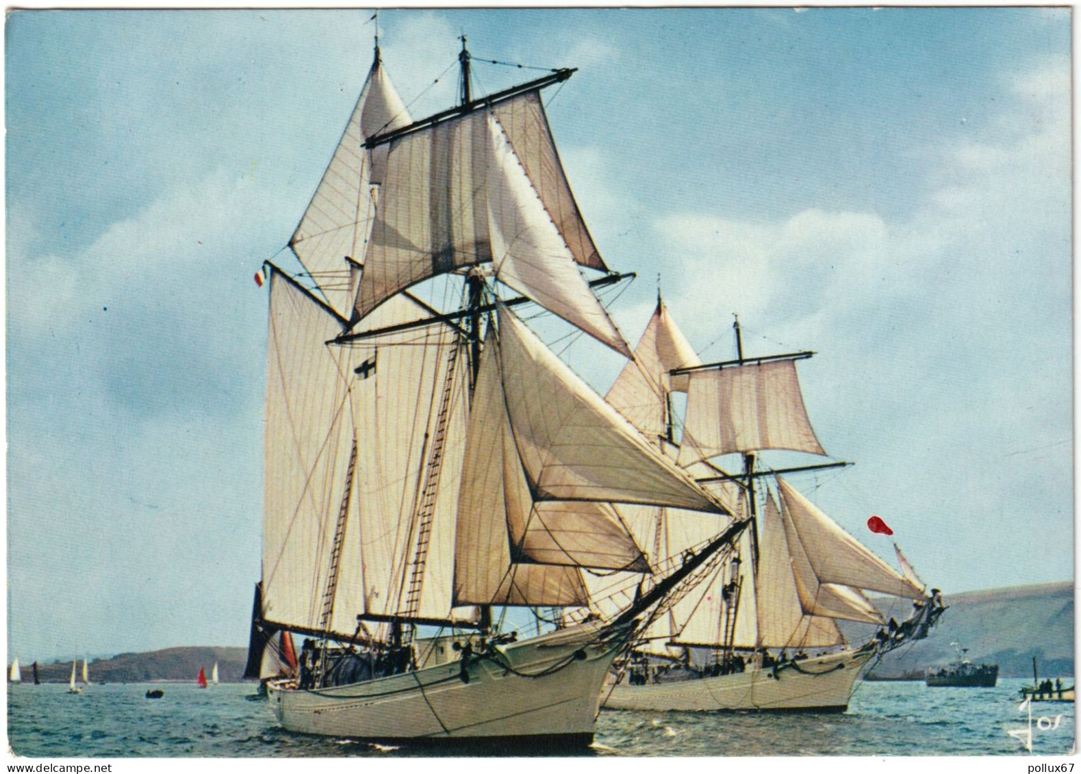 CPSM BATEAUX. VOILIER. GOÉLETTES DE LA MARINE NATIONALE "L'ÉTOILE" ET LA "BELLE POULE" - Segelboote