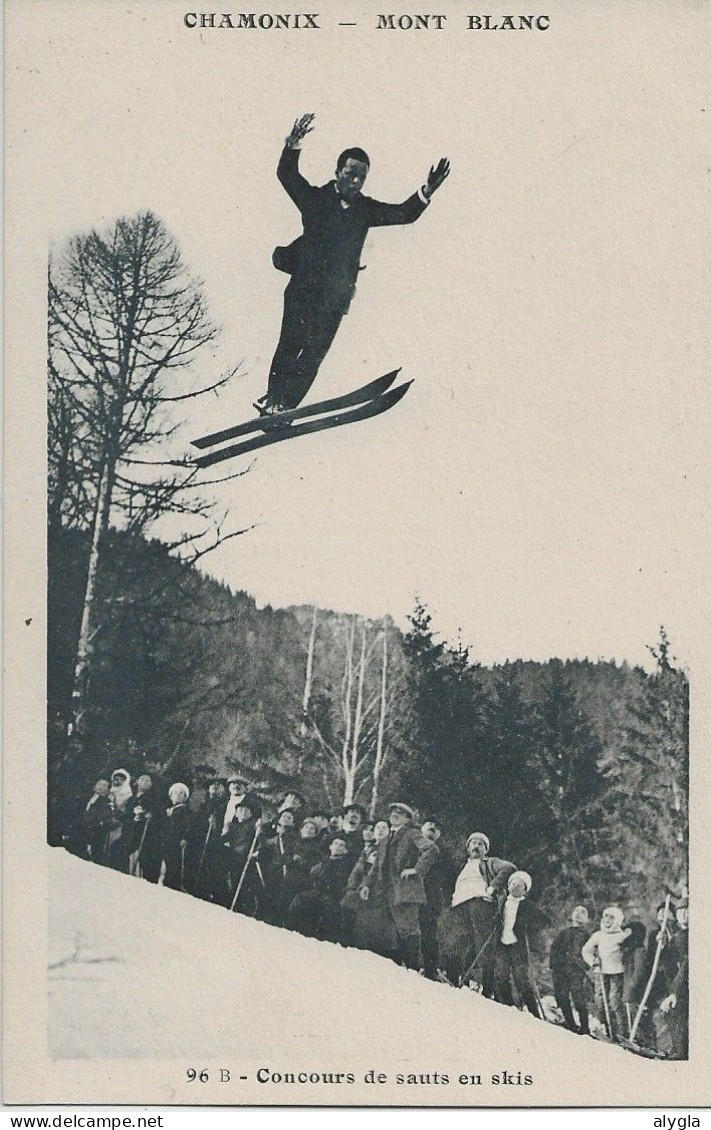 74 - CHAMONIX - Sports D'hiver - Concours De Bobs Arrivée D'une équipe - CPA 96-B - éd. Aug. COUTTET - Chamonix-Mont-Blanc