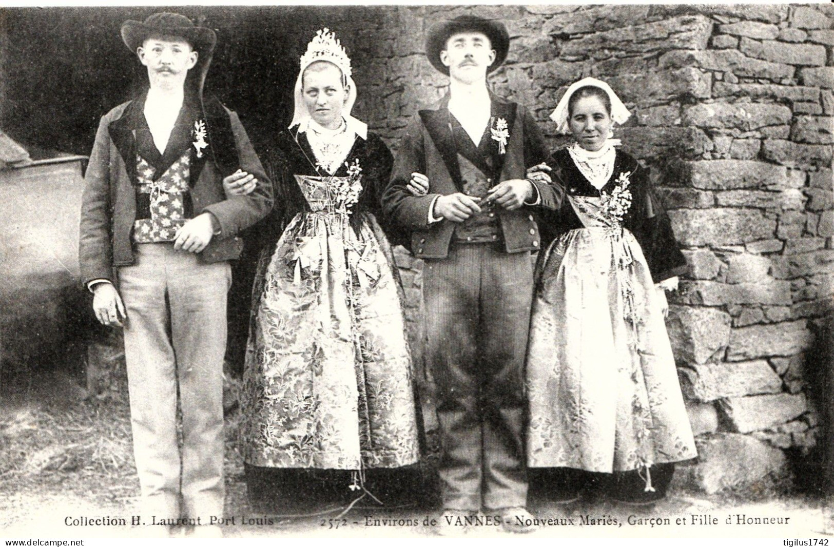 Environs De Vannes Nouveaux Mariés Garçon Et Fille D'Honneur - Trachten