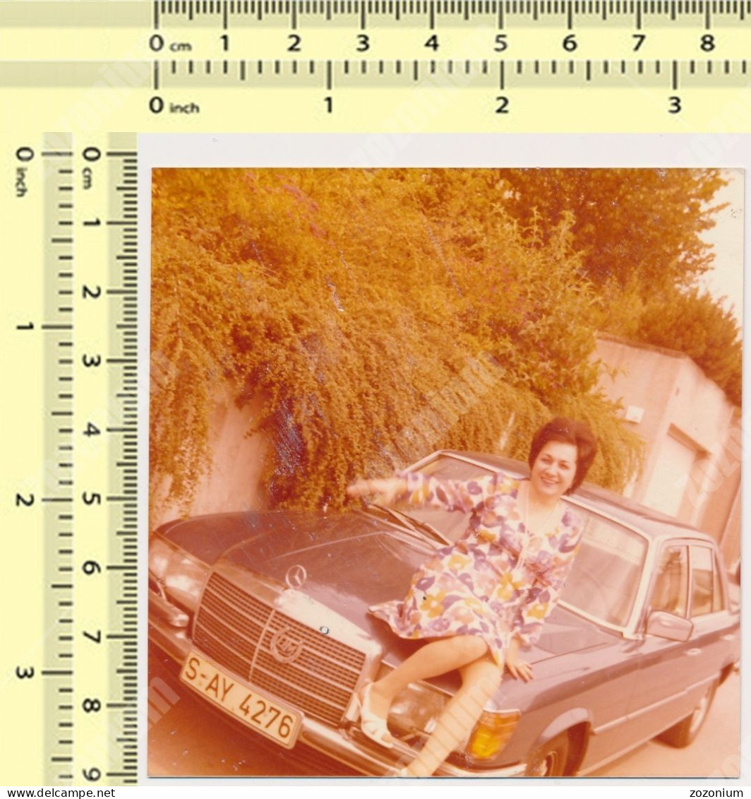 REAL PHOTO WOMAN Sitting On Mercedes CAR  Femme Voiture PHOTO Snapshot - Cars