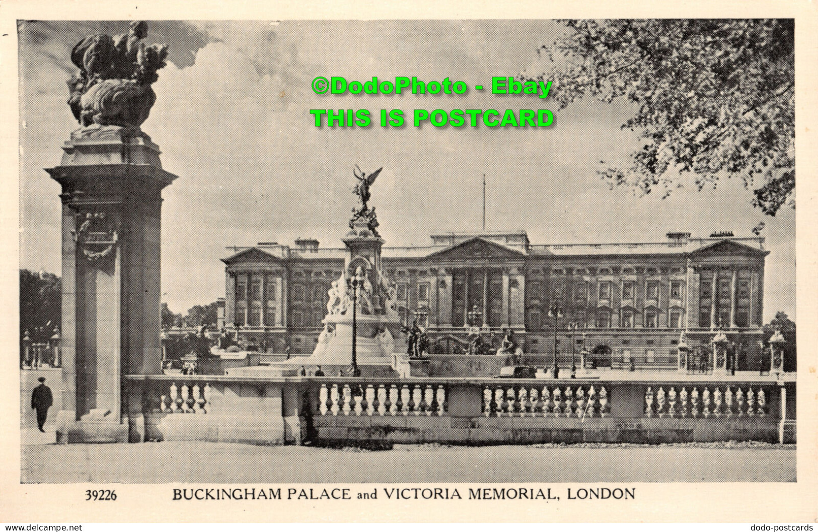 R449994 39226. Buckingham Palace And Victoria Memorial. London. C. Richter - Other & Unclassified