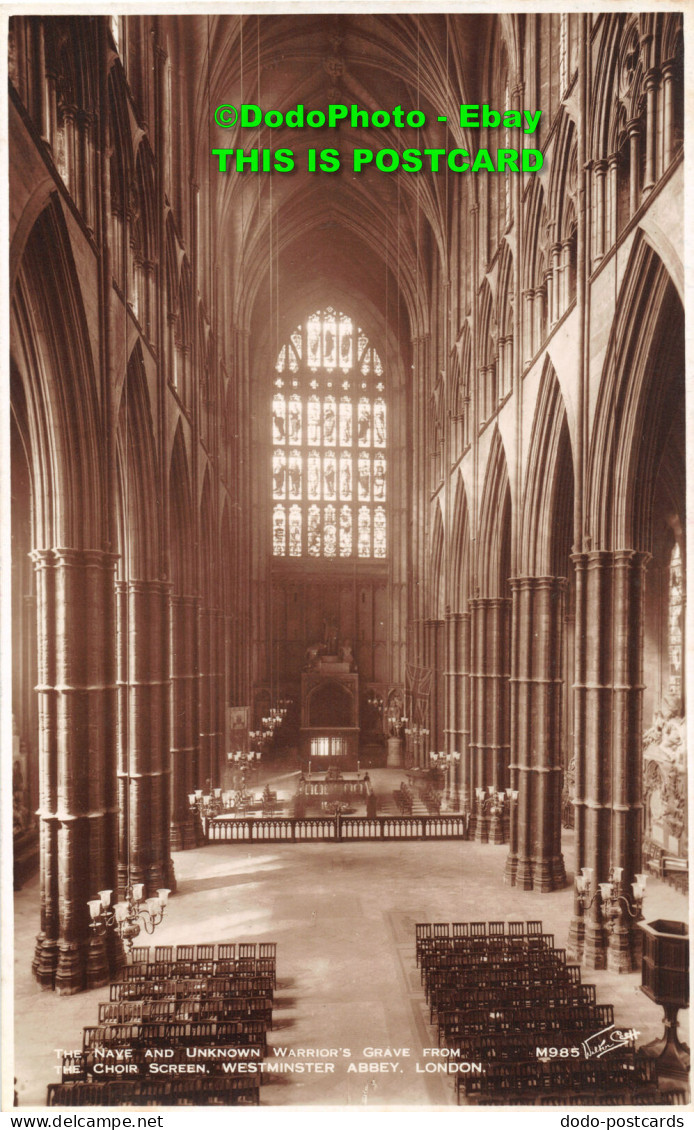 R450037 The Nave And Unknown Warriors Grave From The Choir Screen. Westminster A - Wereld