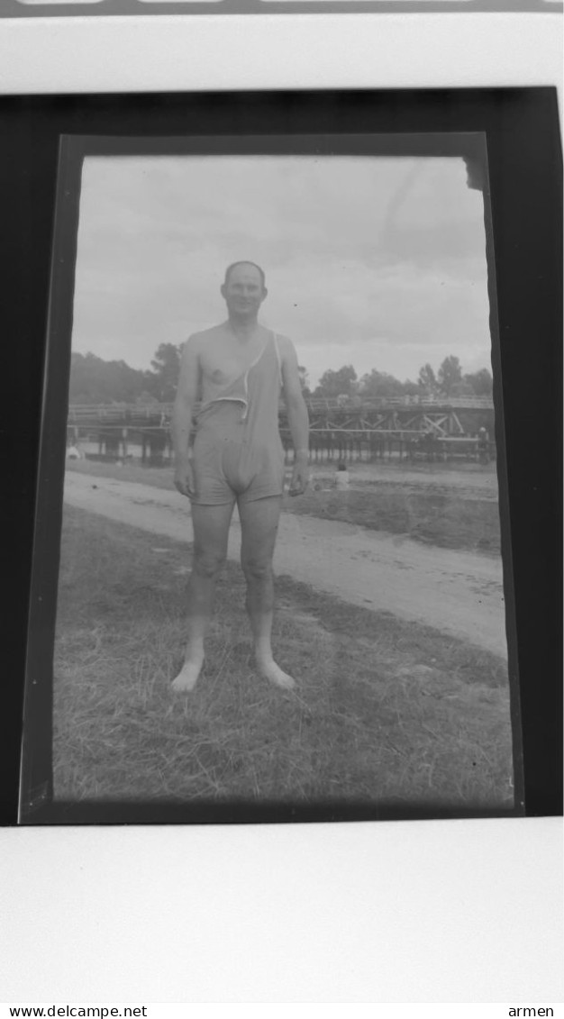 Négatif Film Snapshot - Plage Homme Torse Nu - Glasplaten