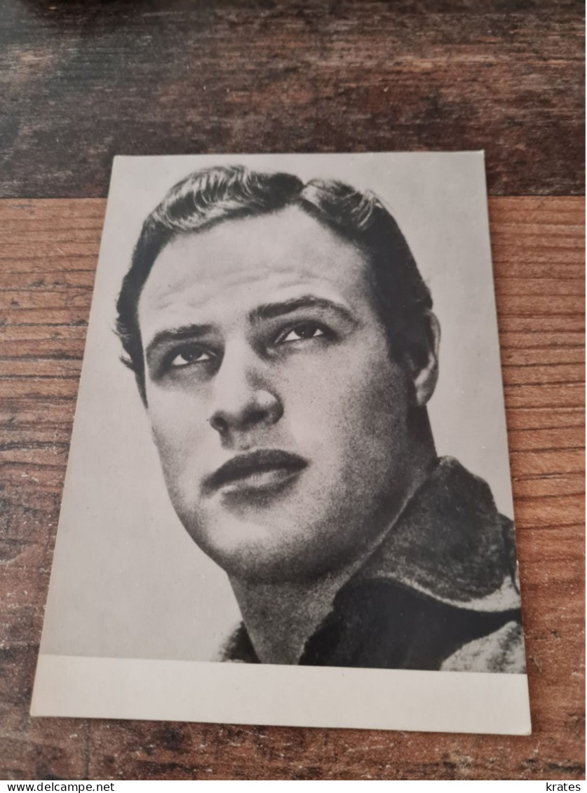 Postcard - Marlon Brando   (V 38098) - Actors