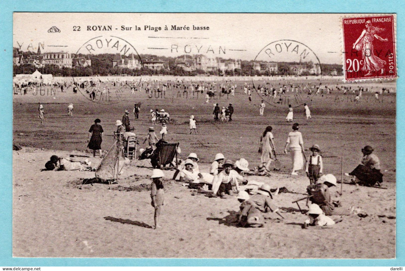 CP 17 Royan - Sur La Plage à Marée Basse - Royan