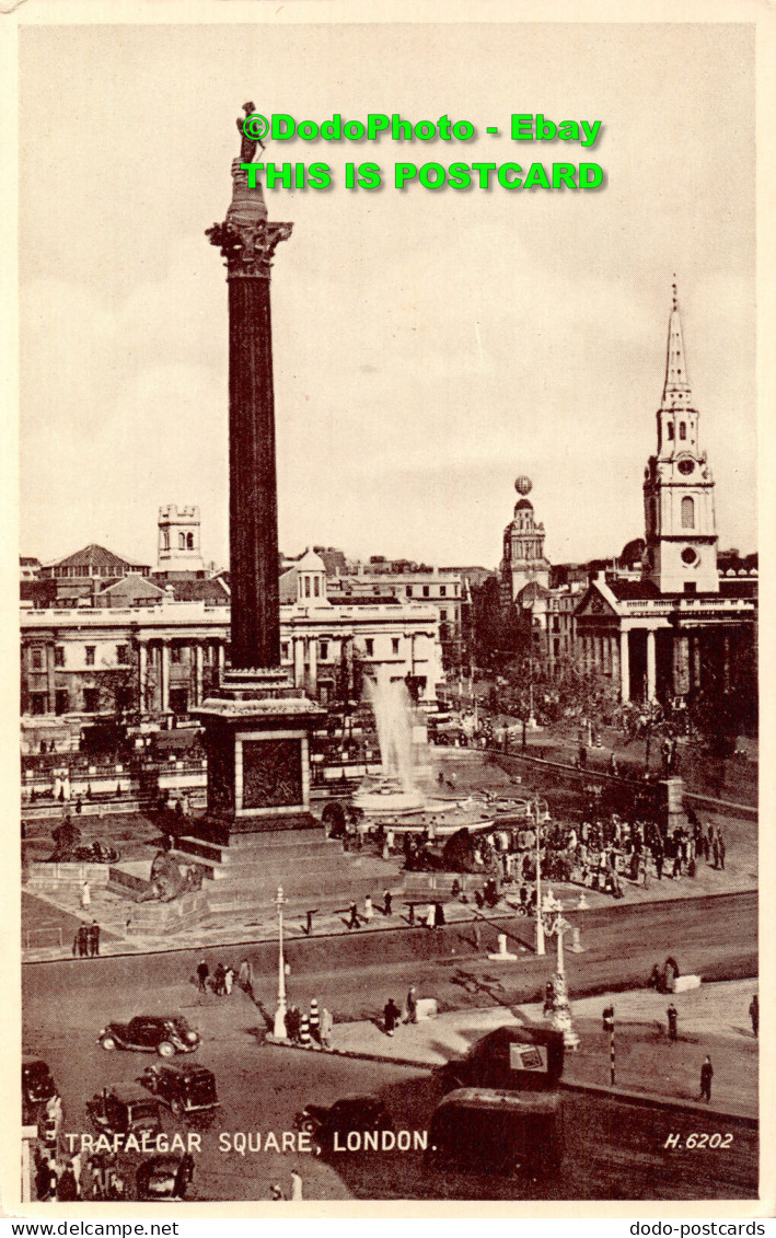 R450631 London. Trafalgar Square. Valentine. Photo Type - Autres & Non Classés