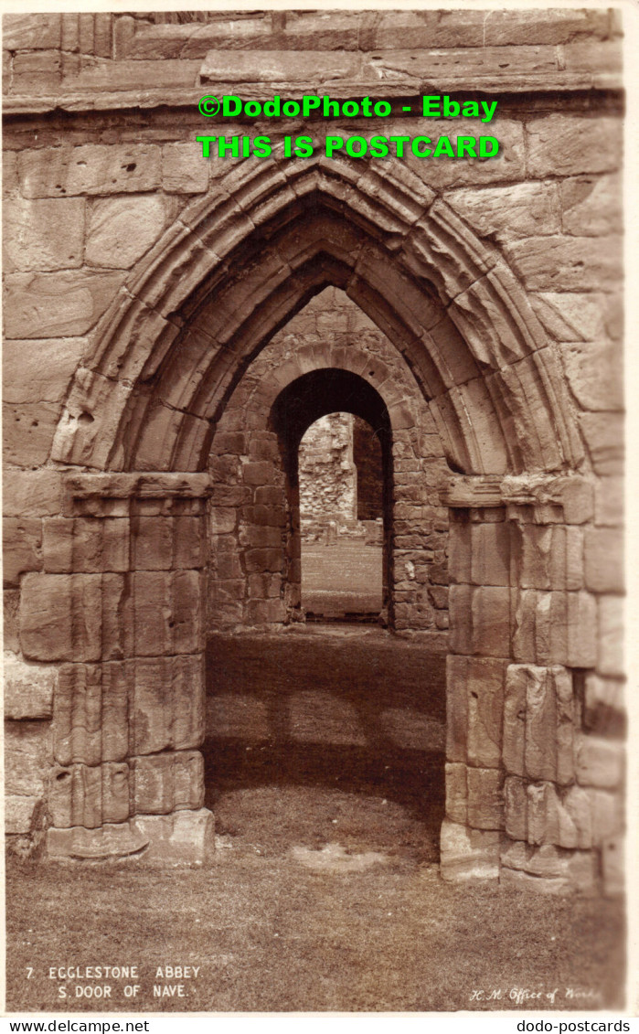 R450661 Egglestone Abbey. S. Door Of Nave. H. M. Office Of Works - Wereld