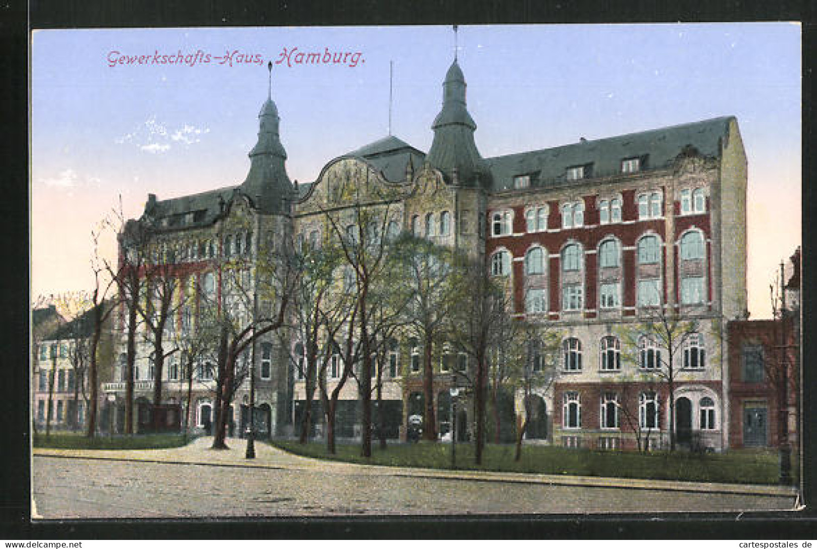 AK Hamburg-St.Georg, Vor Dem Gewerkschaftshaus  - Mitte