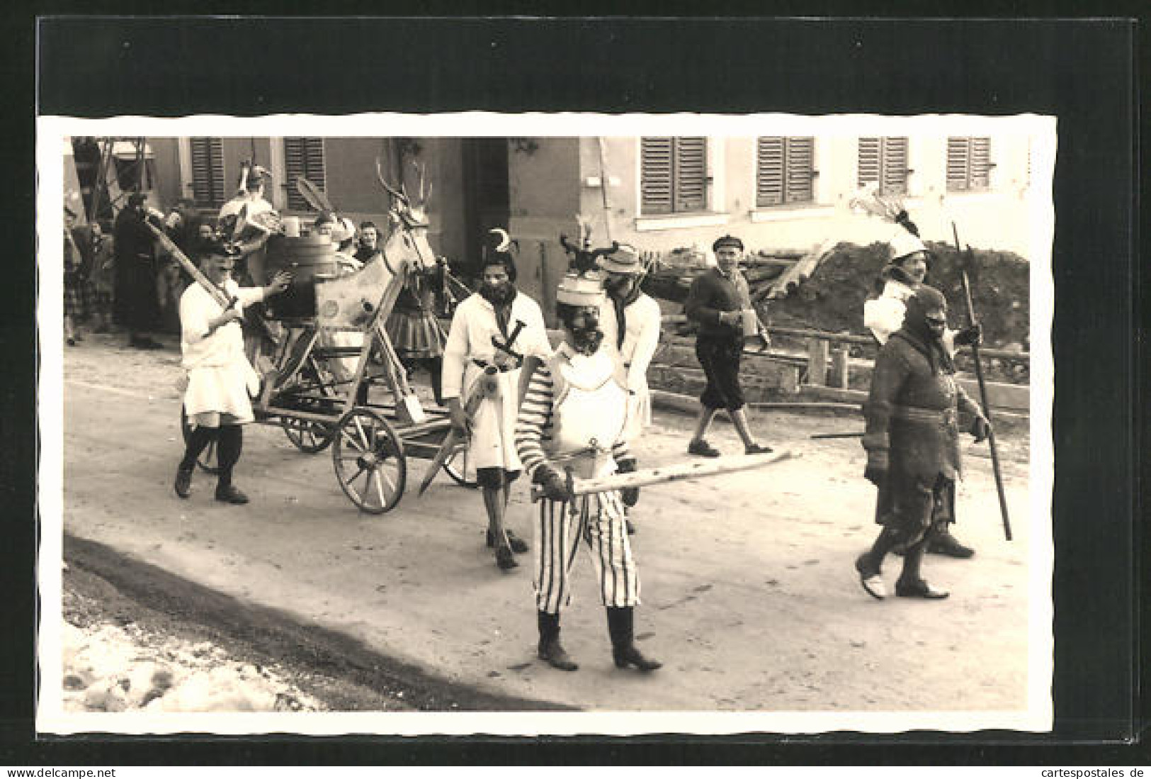 Foto-AK Rottach-Egern, Ca. 1960, Faschingszug Mit Kostümierten Stadtbewohnern  - Karneval - Fasching