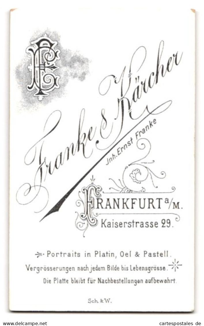 Fotografie Franken Und Kärcher, Frankfurt A. M., Kaiserstrasse 29, Portrait Eines Jungen Mannes Mit Anzug  - Anonyme Personen