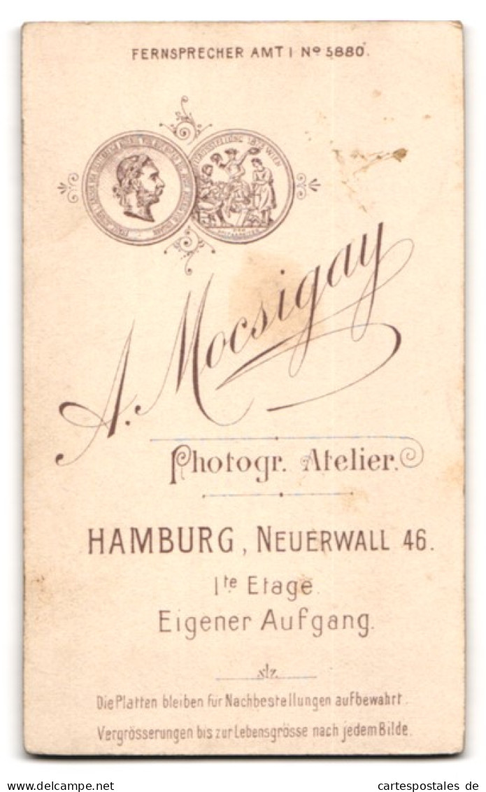 Fotografie A. Mocsigay, Hamburg, Neuerwall 46, Portrait Stattlicher Herr Im Anzug Mit Zwicker Und Oberlippenbart  - Anonyme Personen