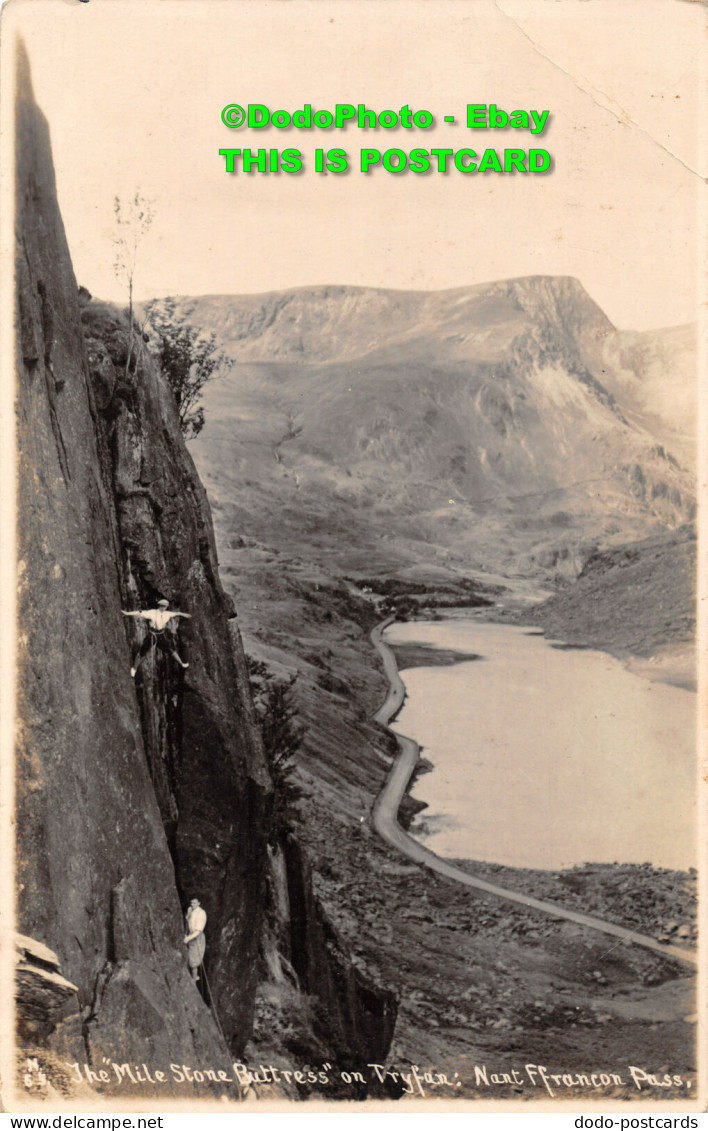 R450849 The Mile Stone Buttress On Tryfan. Nant Ffrancon Pass. 1930 - World
