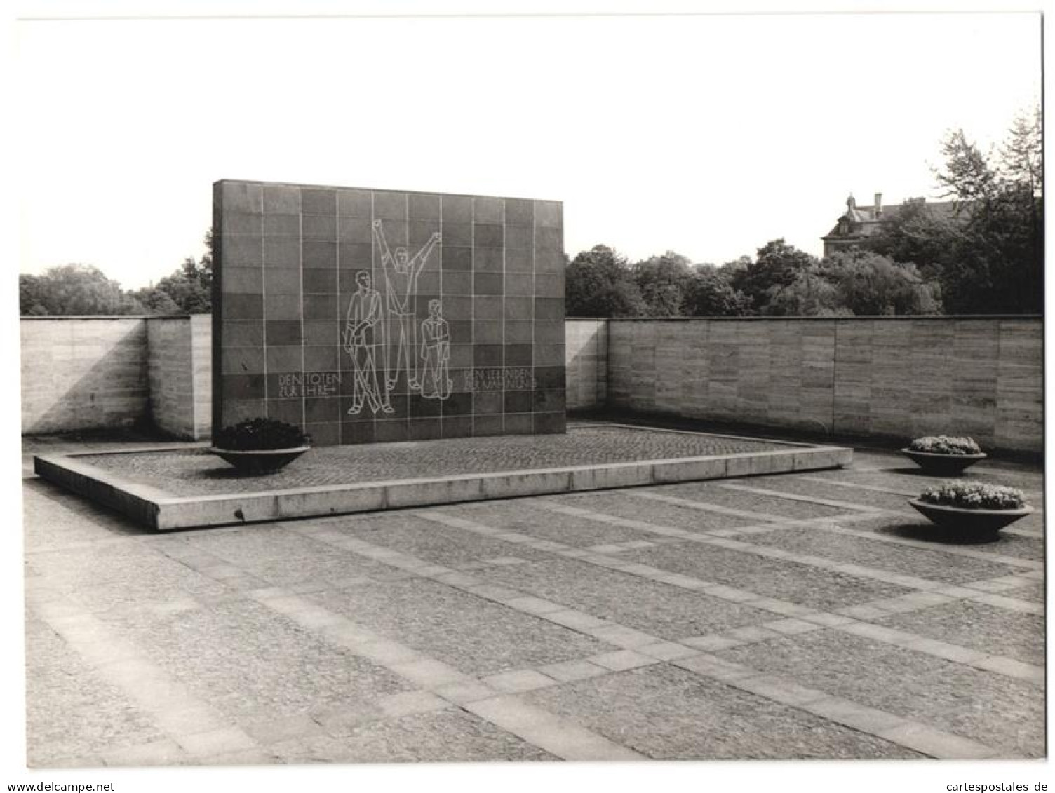 12 Fotografien Ansicht Zwickau, Herausgeber PGH Film & Bild Berlin, Foto Werner Hoffmann, Das Leben Im Sozialismus-DDR  - Guerre, Militaire