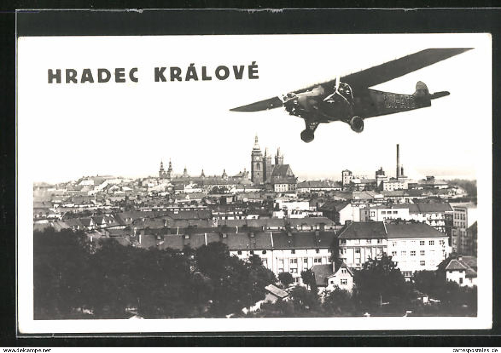 AK Königgrätz / Hradec Kralove, Flugzeug OK-ATC über Der Stadt  - Tschechische Republik