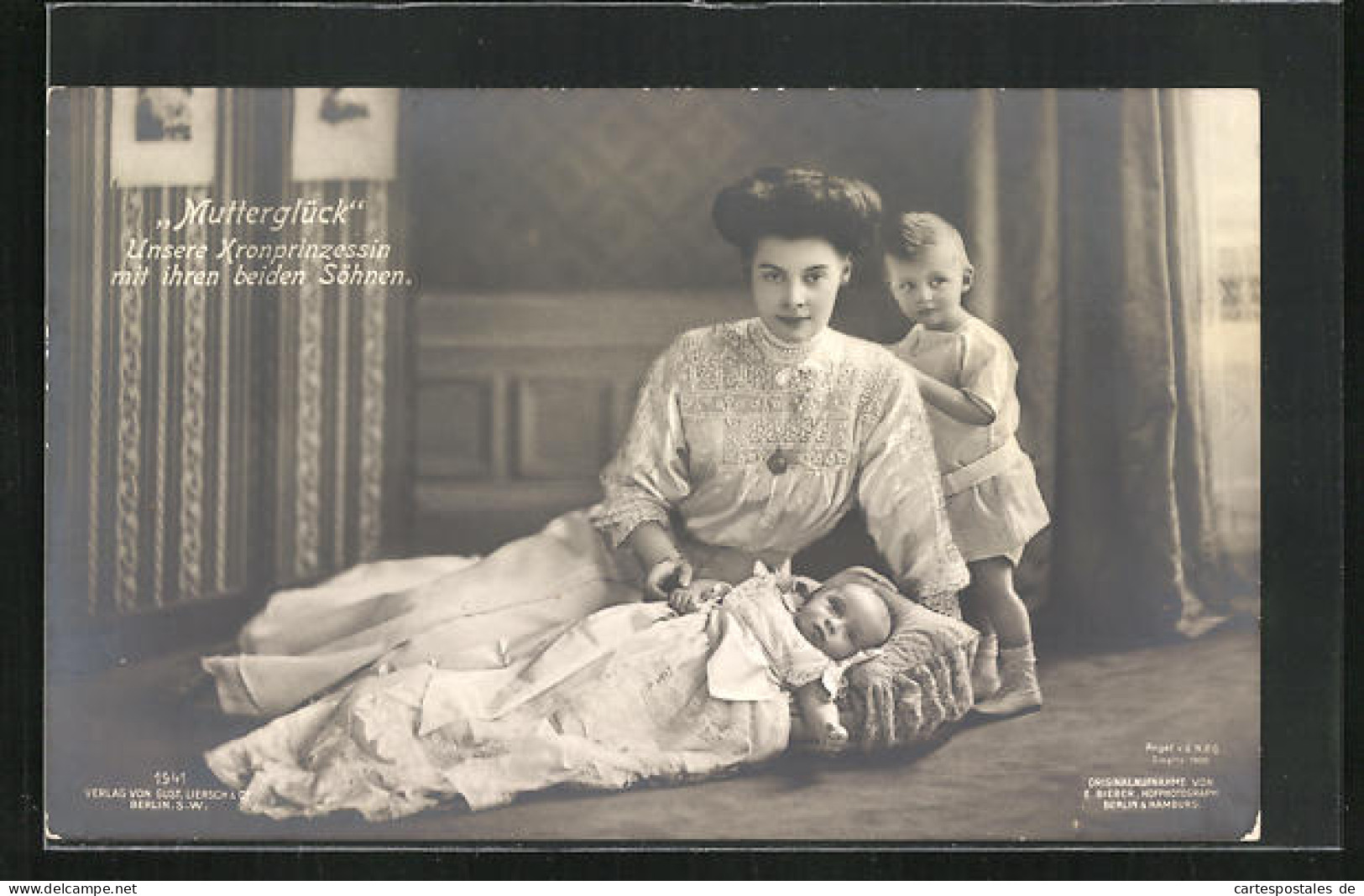 AK Mutterglück, Kronprinzessin Cecilie Mit Ihren Beiden Söhnen  - Royal Families