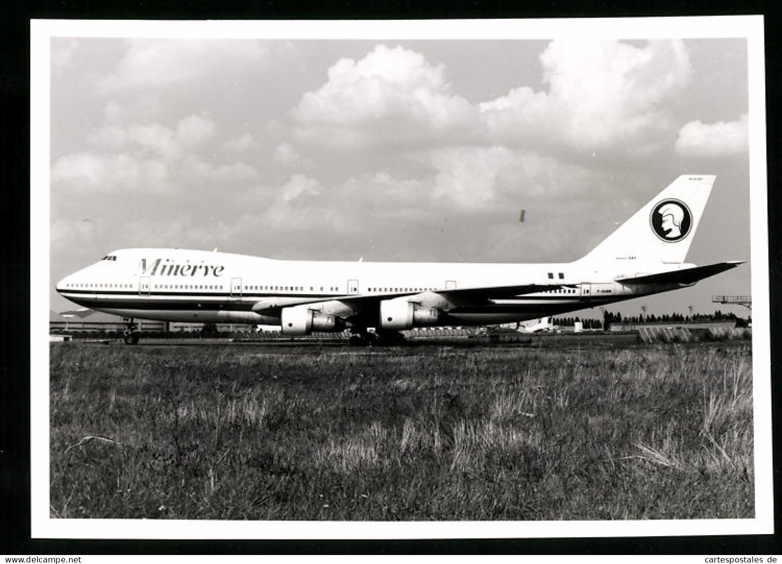 Fotografie Flugzeug Boeing 747 Jumbojet, Passagierflugzeug Der Minerve Airline, Kennung F-GHBM  - Aviazione