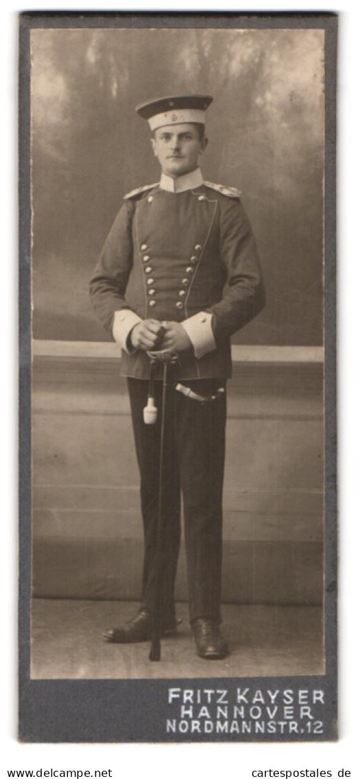 Fotografie Fritz Kayser, Hannover, Nordmannstr. 12, Junger Ulan In Uniform Mi Epauletten Und Säbel  - Krieg, Militär