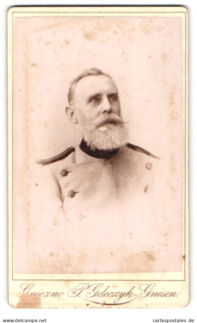 Fotografie P. Gdeczyk, Gnesen, Portrait älterer Polnischer Soldat In Uniform Mit Grauem Vollbart  - War, Military