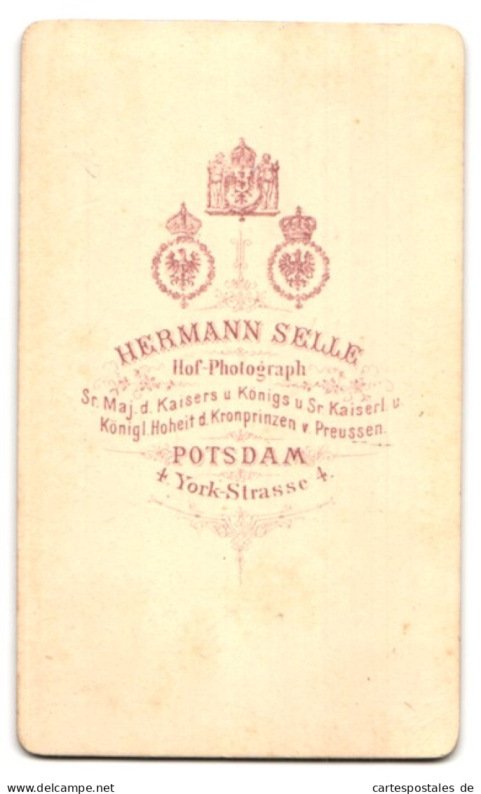 Fotografie H. Selle, Potsdam, York-Str. 4, Kleiner Knabe Als Soldat In Uniform Mit Ausdruckslosem Blick  - War, Military