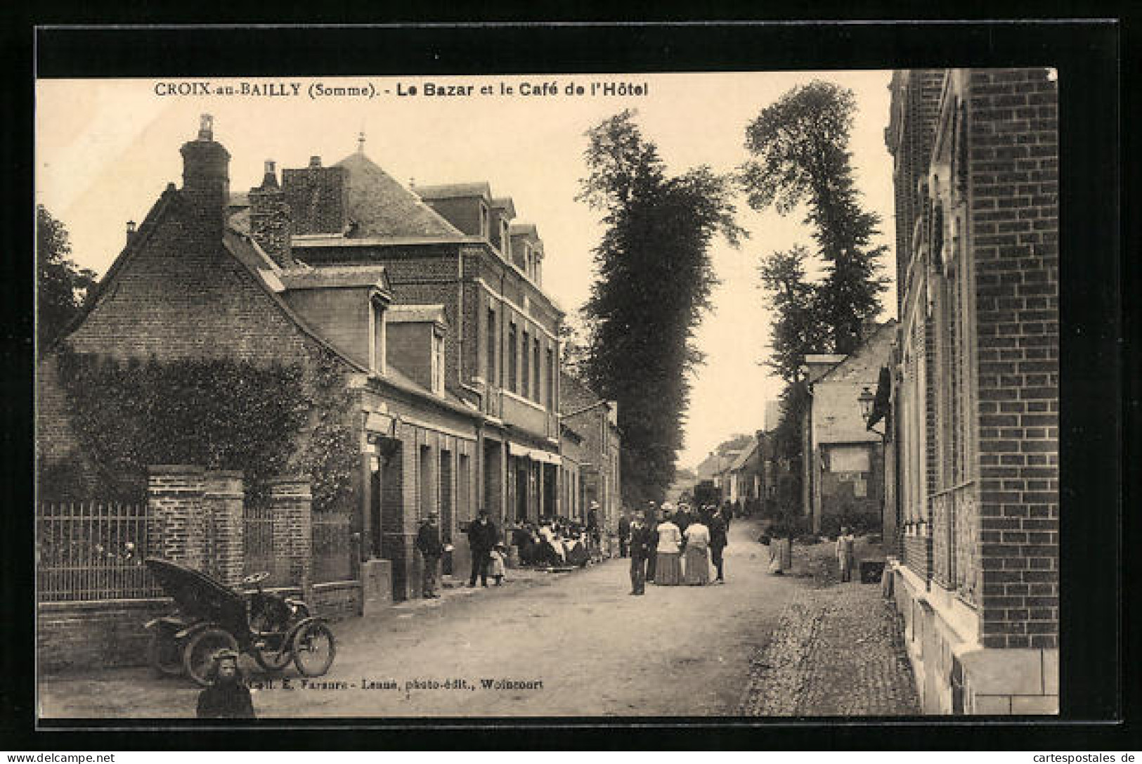 CPA Croix-au-Bailly, Le Bazar Et Le Cafe De L`Hotel  - Other & Unclassified