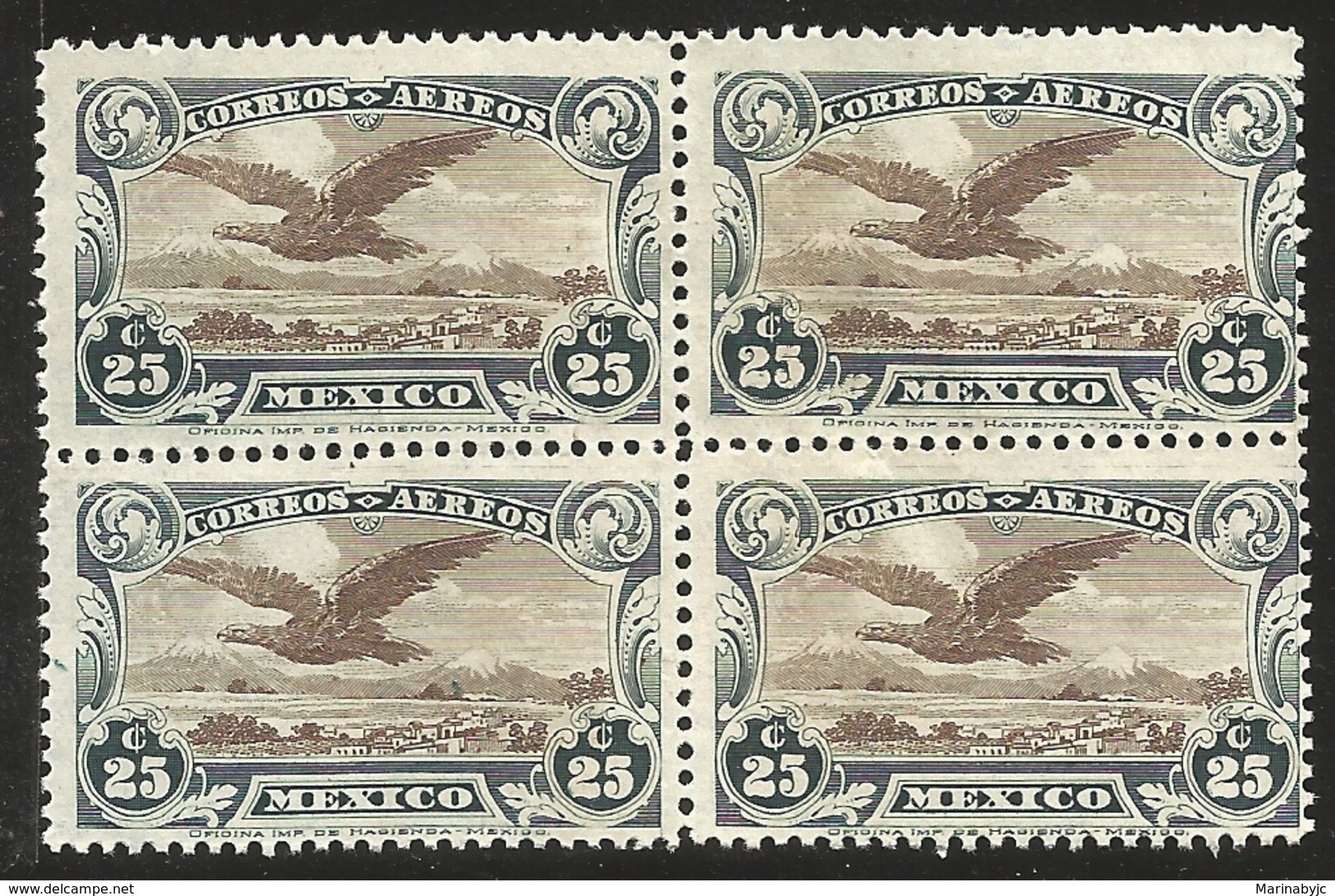 RJ) 1928 MEXICO, BLOCK OF 4, EAGLE FLYING OVER MOUNTAINS, SCOTT C4, MNH - Mexique