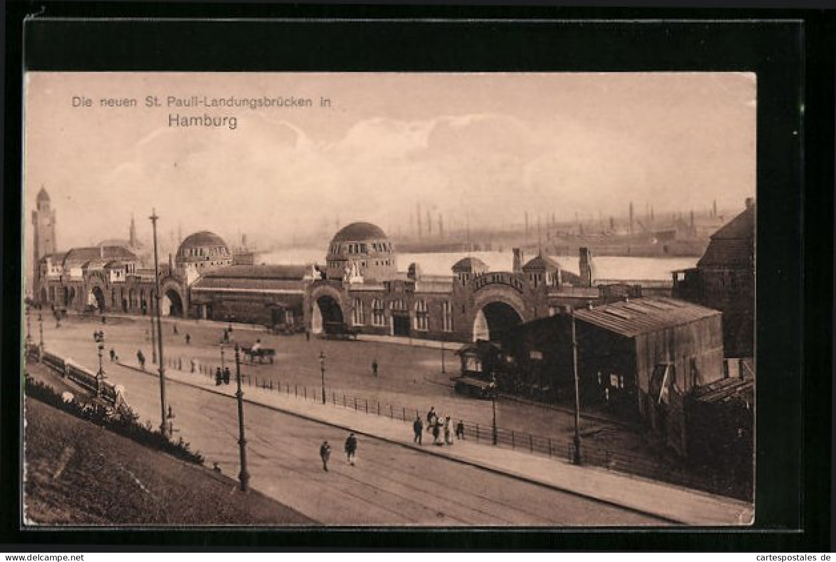 AK Hamburg-St.Pauli, Die Neuen St. Pauli-Landungsbrücken  - Mitte