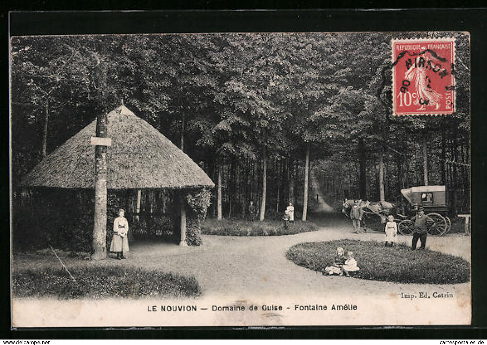 CPA Le Nouvion, Domaine De Guise, Fontaine Amélie  - Guise