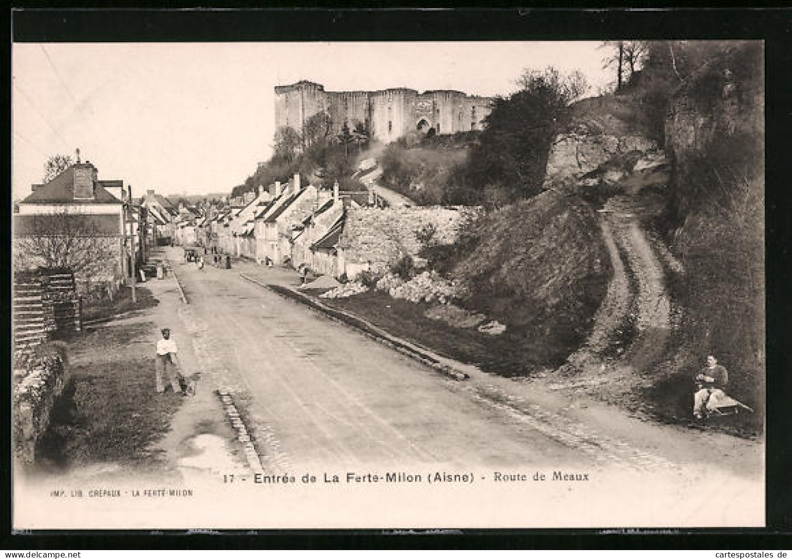 CPA La Ferté-Milon, Entrée De La Ferté-Milon, Route De Meaux  - Other & Unclassified