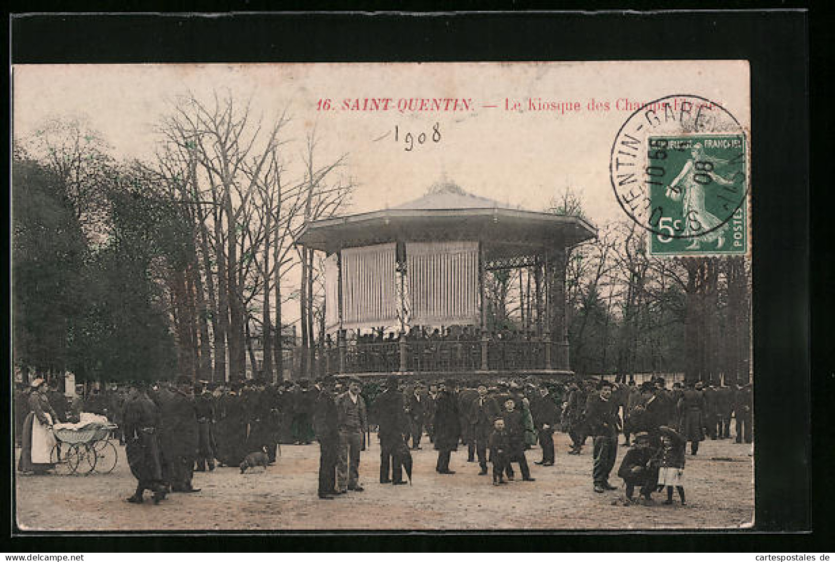 CPA Saint-Quentin, Le Kiosque Des Champs-Elysées  - Saint Quentin