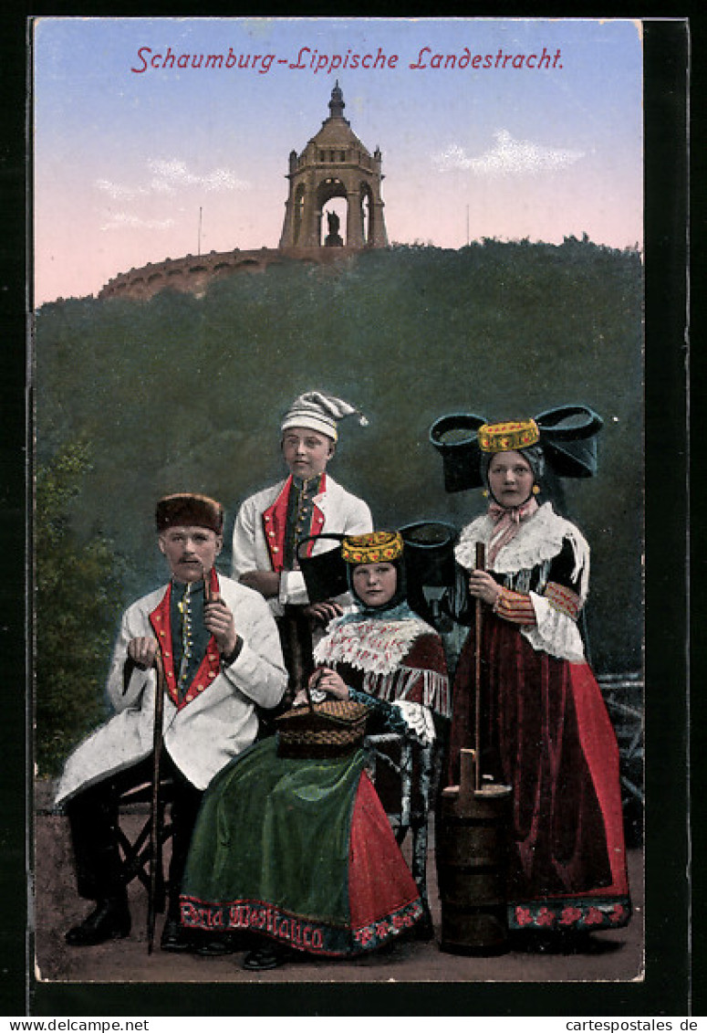 AK Frauen Und Männer In Schaumburg-Lippischer Landestracht  - Costumes