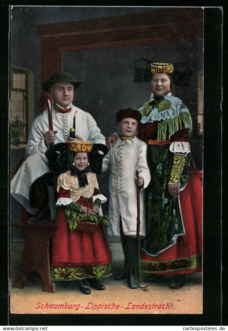 AK Paar Mit Zwei Kindern In Schaumburg-Lippischer Landestracht  - Costumes