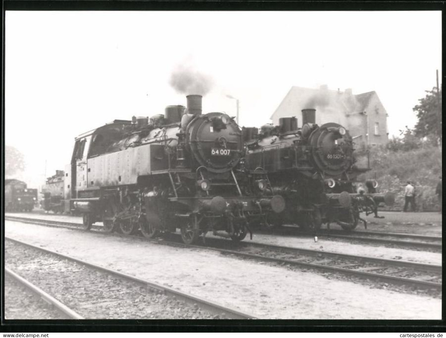 Fotografie Deutsche Reichsbahn DDR, Dampflok - Lokomotive Nr. 64 007 & 86 1501-5 In Dürrröhrsdorf  - Trains