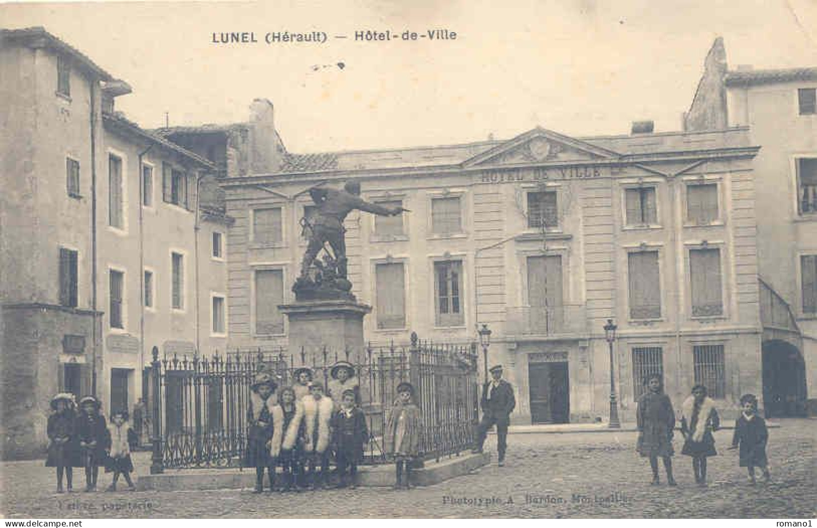 34)  LUNEL  - Hôtel De Ville - Lunel