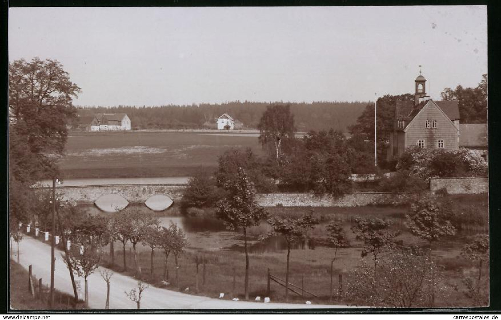 Fotografie Brück & Sohn Meissen, Ansicht Grillenburg, Partie Am Jagdschloss Mit Alter Steinbrücke  - Lieux