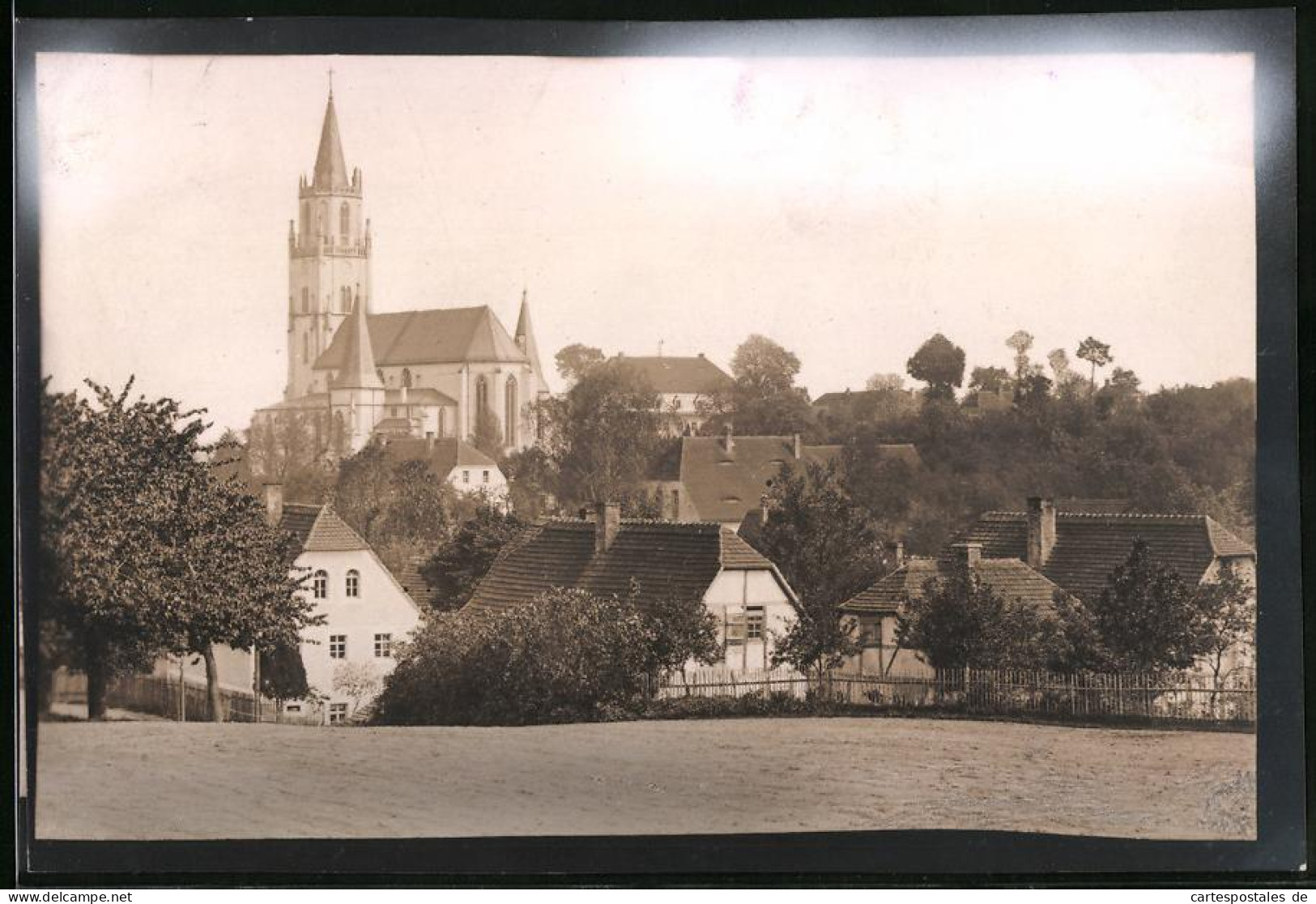 Fotografie Brück & Sohn Meissen, Ansicht Staucha, Blick Auf Den Ort Mit Kirche  - Orte