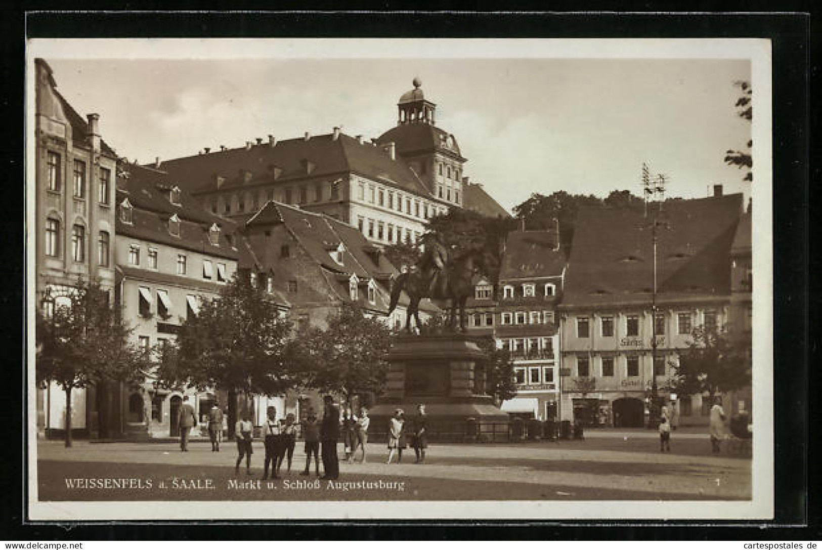 AK Weissenfels A. Saale, Markt Und Schloss Augustusburg  - Weissenfels